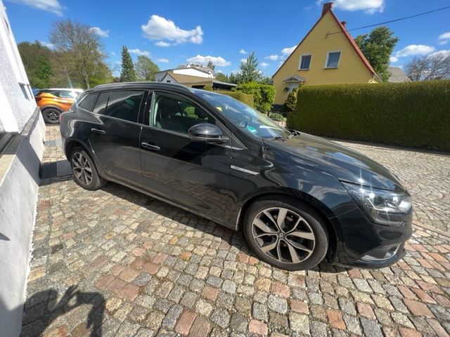 Fahrzeugabbildung Renault Megane IV Grandtour BOSE-Edition *Lieferung mögl